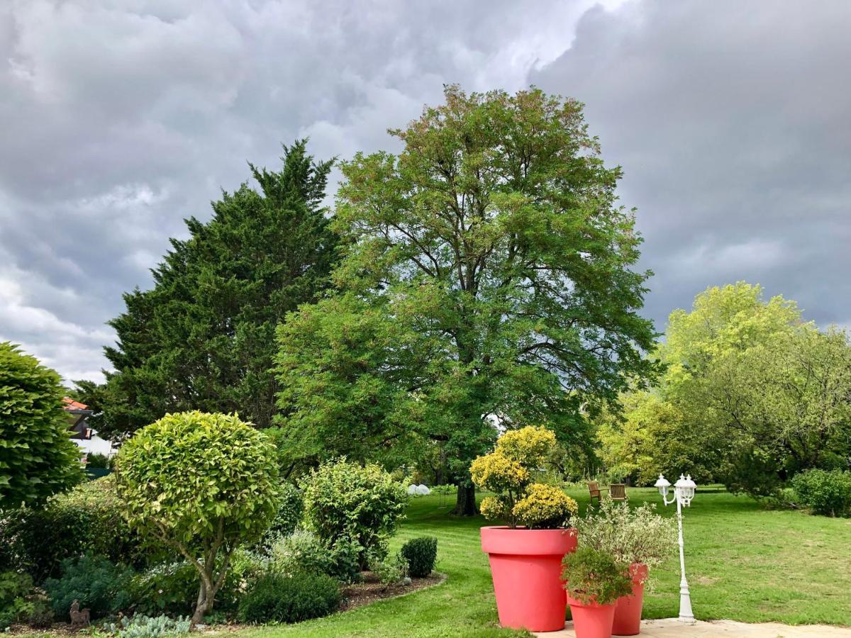 Le Jardin De Fresnes Bed and Breakfast Exterior foto